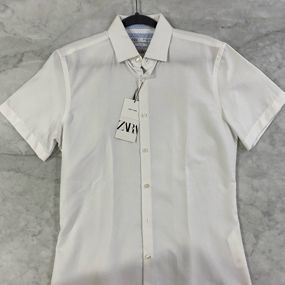 Zara men’s white short sleeve buttonup size M